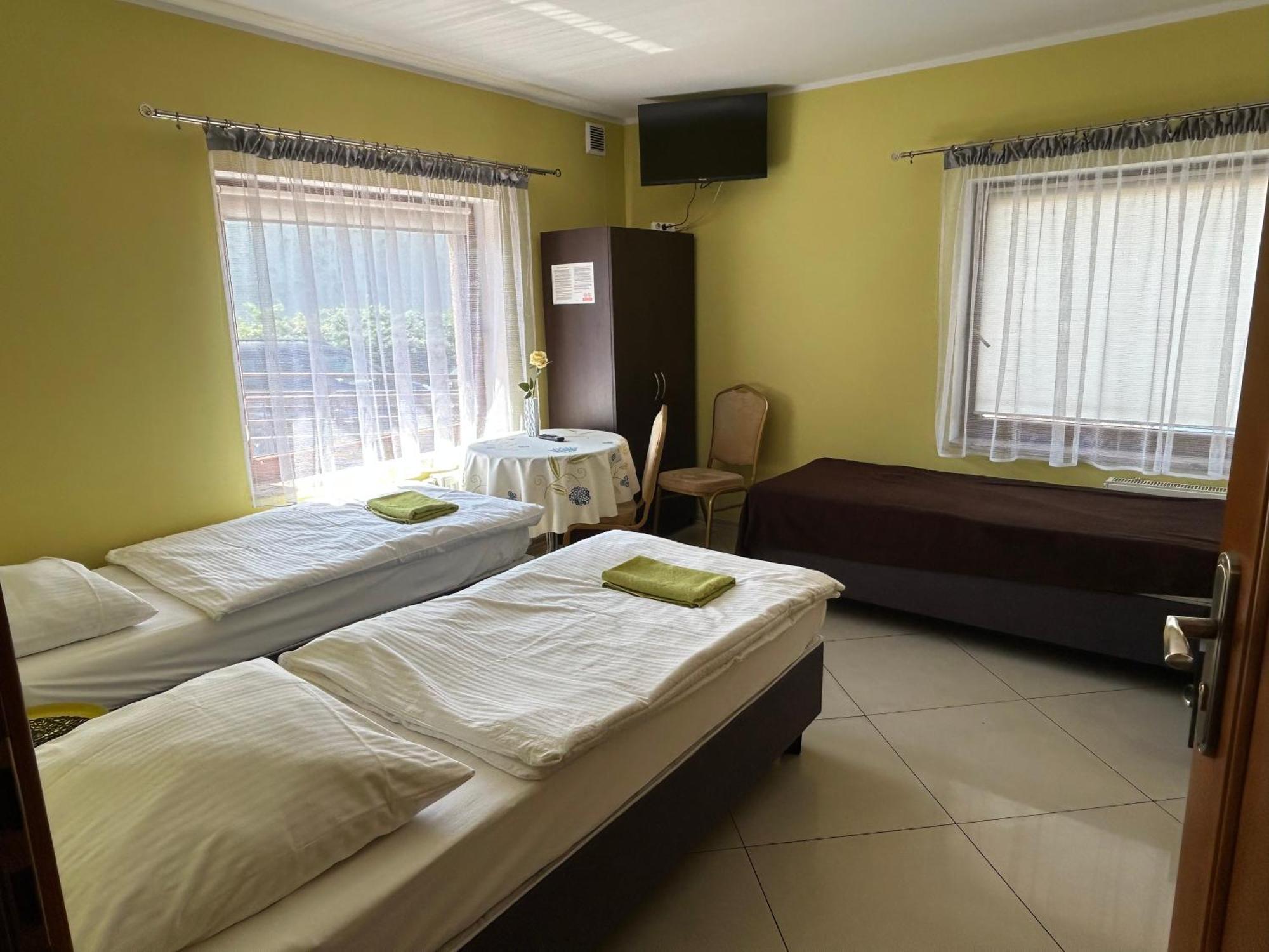 Gosciniec W Ogrodzie Apartment Brusy Екстериор снимка